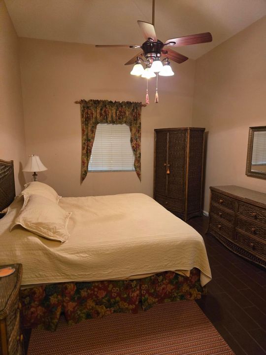 На продажу: $369,900 (3 спален, 2 ванн, 1314 Квадратных фут)