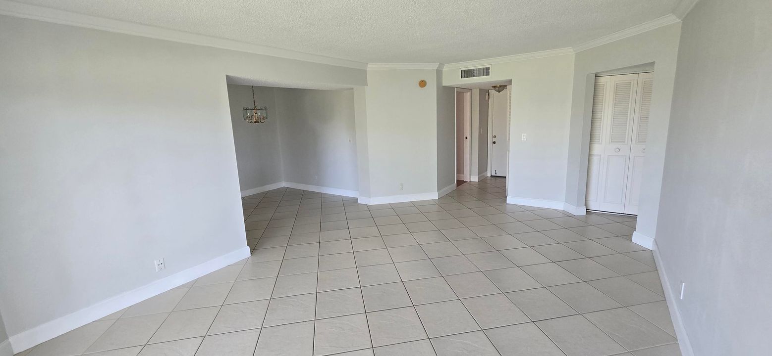For Rent: $1,600 (2 beds, 2 baths, 1103 Square Feet)