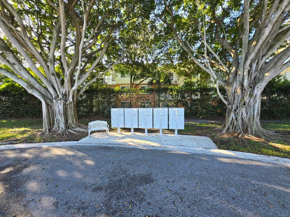 На продажу: $369,900 (3 спален, 2 ванн, 1314 Квадратных фут)