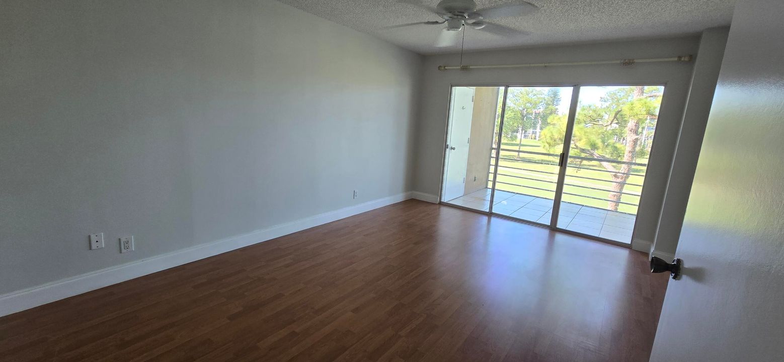 For Rent: $1,600 (2 beds, 2 baths, 1103 Square Feet)