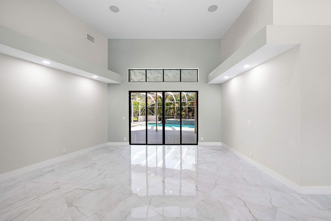 待售: $1,200,000 (5 贝兹, 3 浴室, 3319 平方英尺)