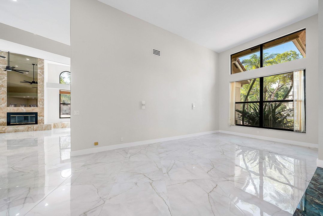 待售: $1,200,000 (5 贝兹, 3 浴室, 3319 平方英尺)