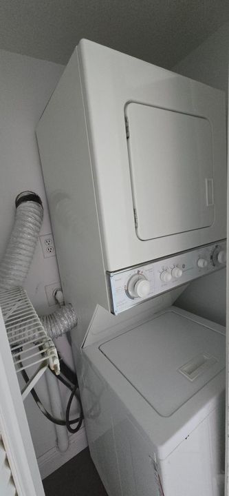 For Rent: $1,600 (2 beds, 2 baths, 1103 Square Feet)