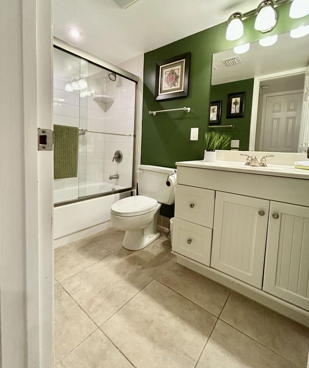 For Rent: $2,100 (2 beds, 2 baths, 1050 Square Feet)