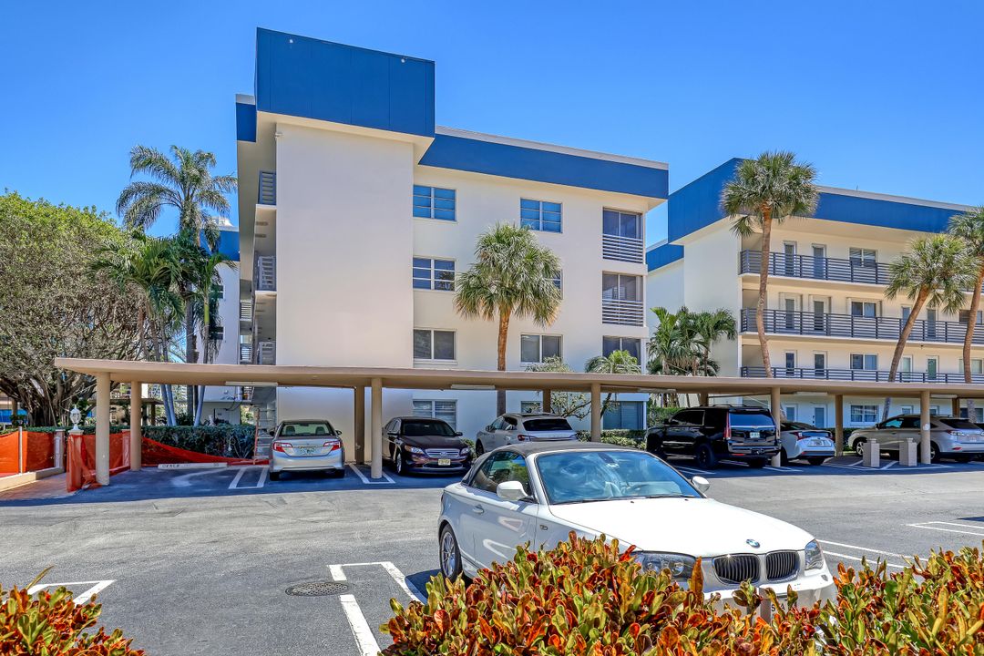 For Sale: $305,000 (2 beds, 2 baths, 1000 Square Feet)