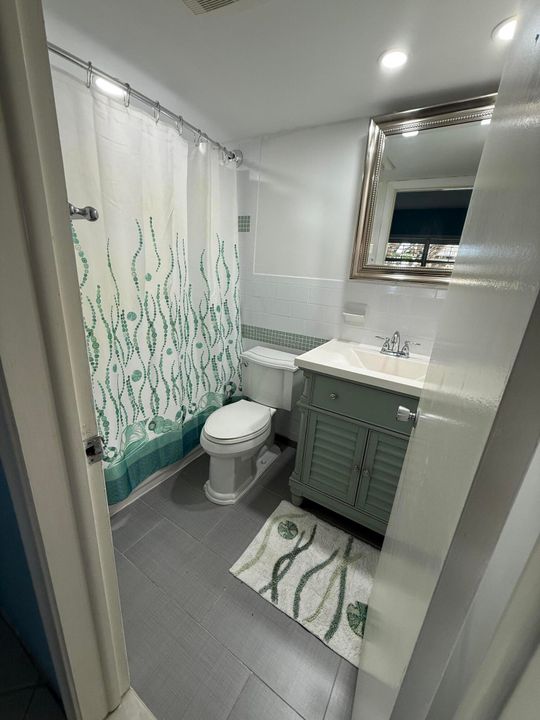 For Sale: $305,000 (2 beds, 2 baths, 1000 Square Feet)