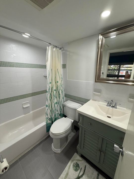 For Sale: $305,000 (2 beds, 2 baths, 1000 Square Feet)