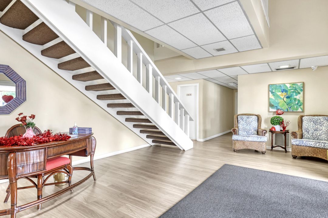 For Sale: $305,000 (2 beds, 2 baths, 1000 Square Feet)