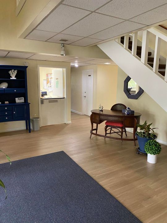 For Sale: $305,000 (2 beds, 2 baths, 1000 Square Feet)