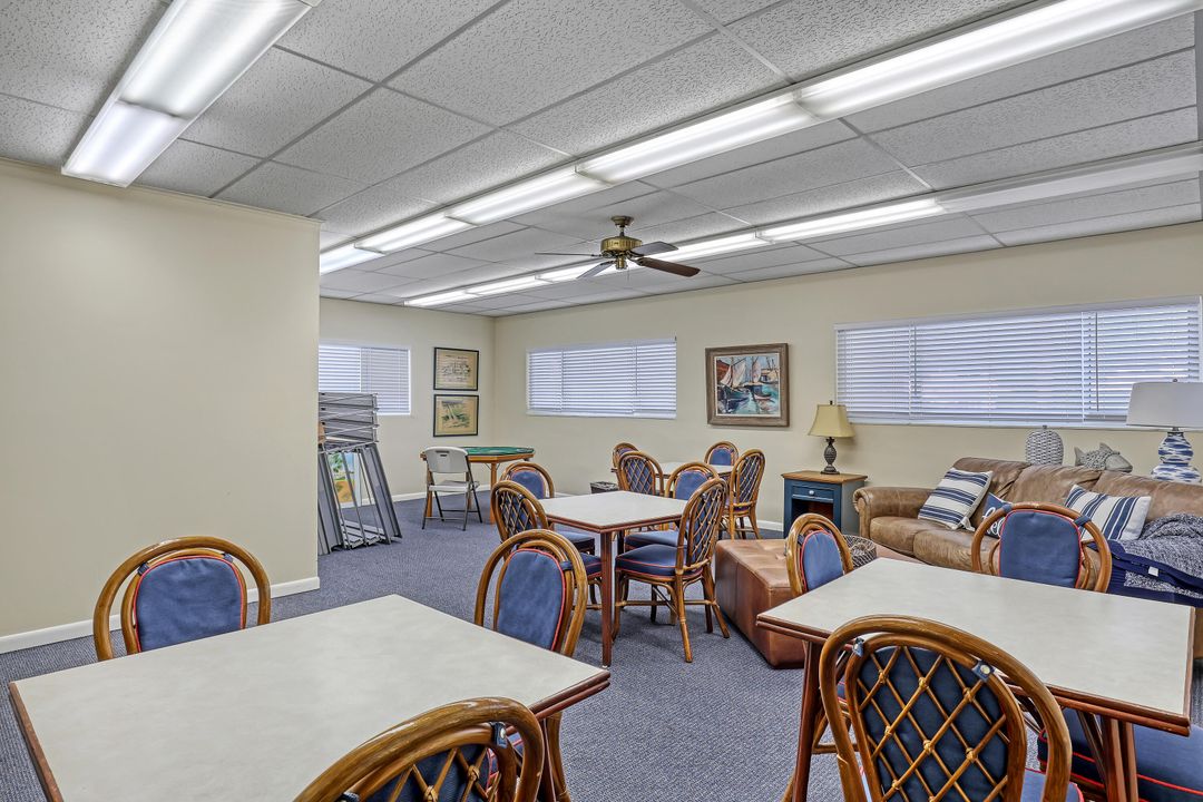 For Sale: $305,000 (2 beds, 2 baths, 1000 Square Feet)