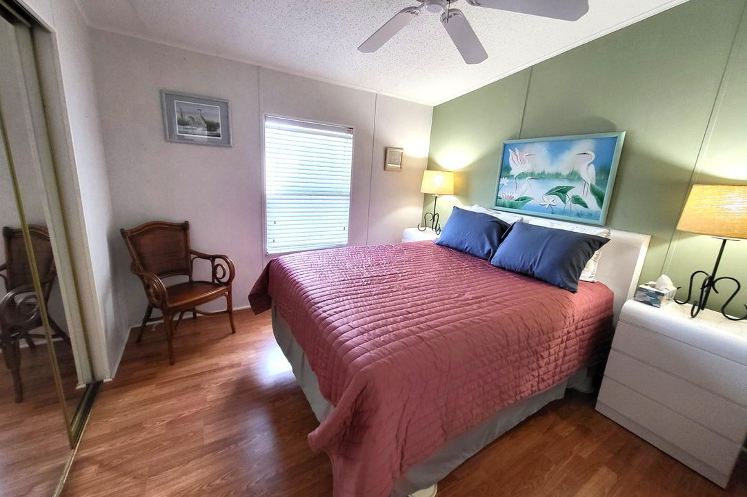 合同活跃: $219,900 (2 贝兹, 2 浴室, 1287 平方英尺)