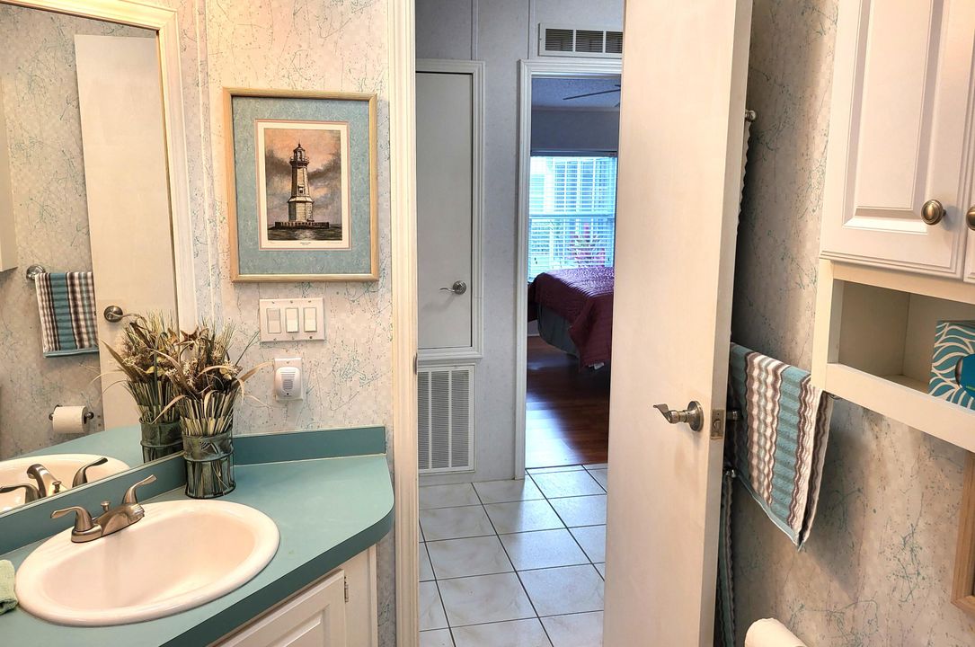 合同活跃: $219,900 (2 贝兹, 2 浴室, 1287 平方英尺)