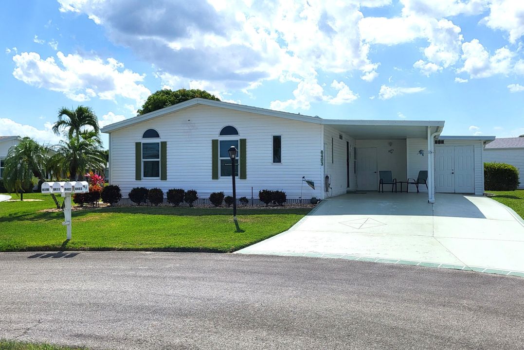 合同活跃: $219,900 (2 贝兹, 2 浴室, 1287 平方英尺)