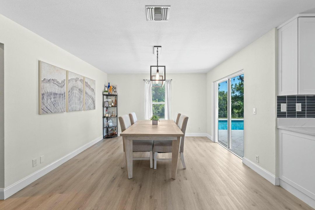 Active With Contract: $559,900 (3 beds, 2 baths, 1606 Square Feet)