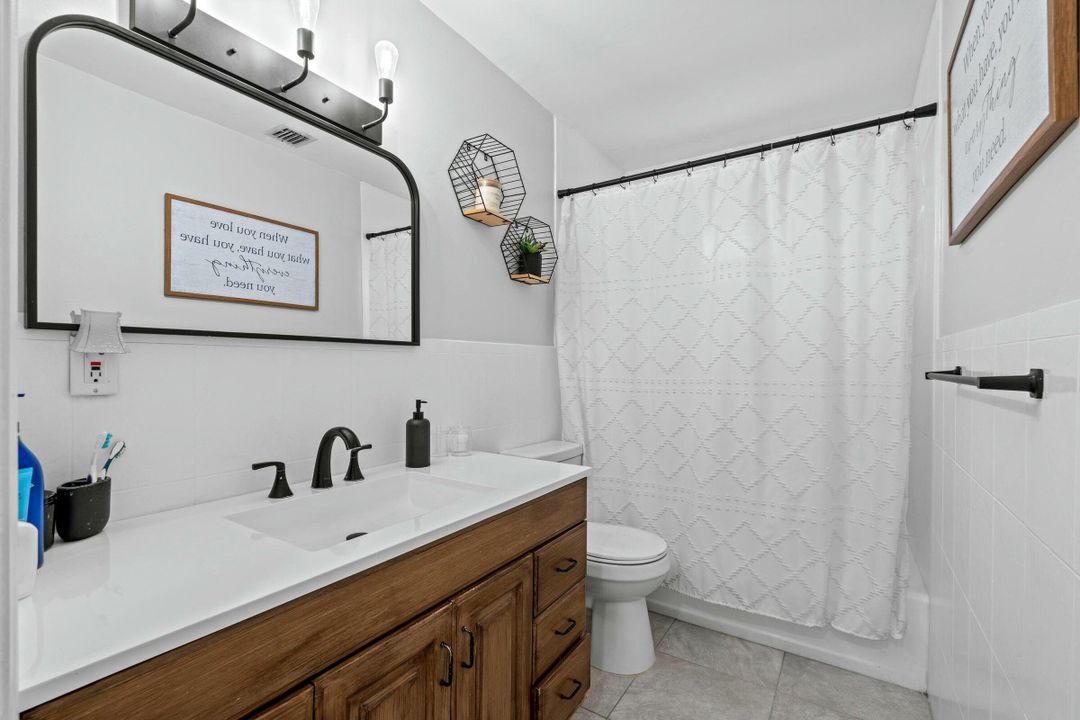 Active With Contract: $559,900 (3 beds, 2 baths, 1606 Square Feet)