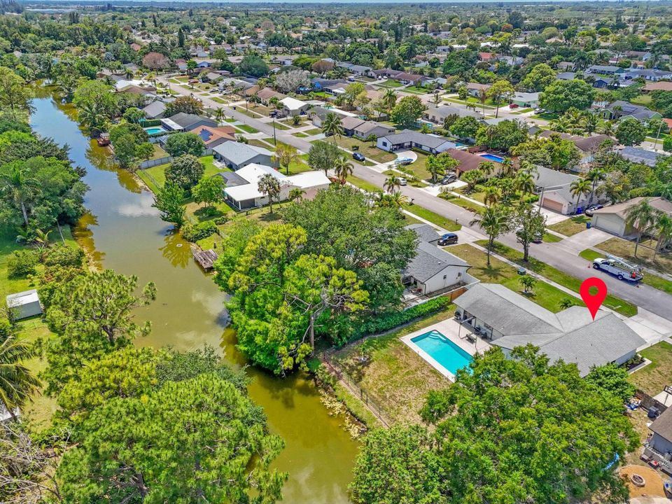 Active With Contract: $559,900 (3 beds, 2 baths, 1606 Square Feet)