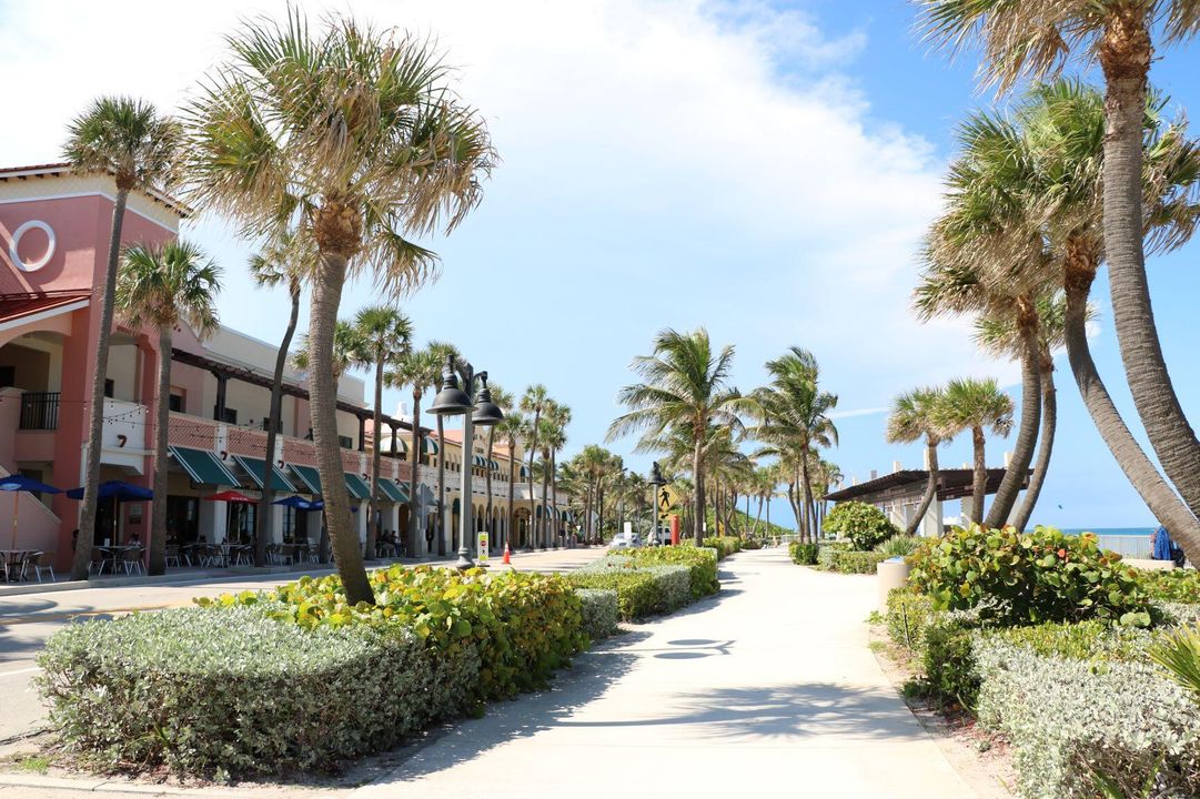 For Sale: $399,900 (2 beds, 2 baths, 1025 Square Feet)