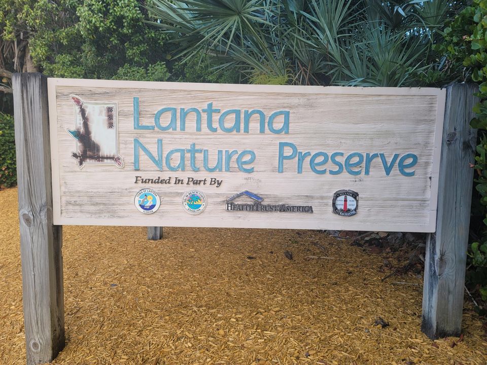 For Sale: $399,900 (2 beds, 2 baths, 1025 Square Feet)