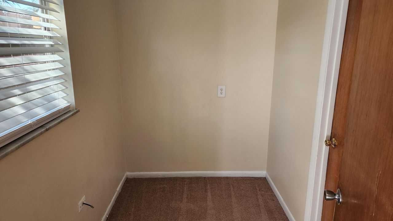 For Sale: $279,500 (2 beds, 2 baths, 1026 Square Feet)