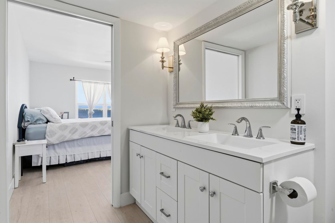 For Sale: $399,900 (2 beds, 2 baths, 1025 Square Feet)