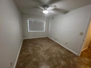 合同活跃: $265,900 (2 贝兹, 2 浴室, 900 平方英尺)