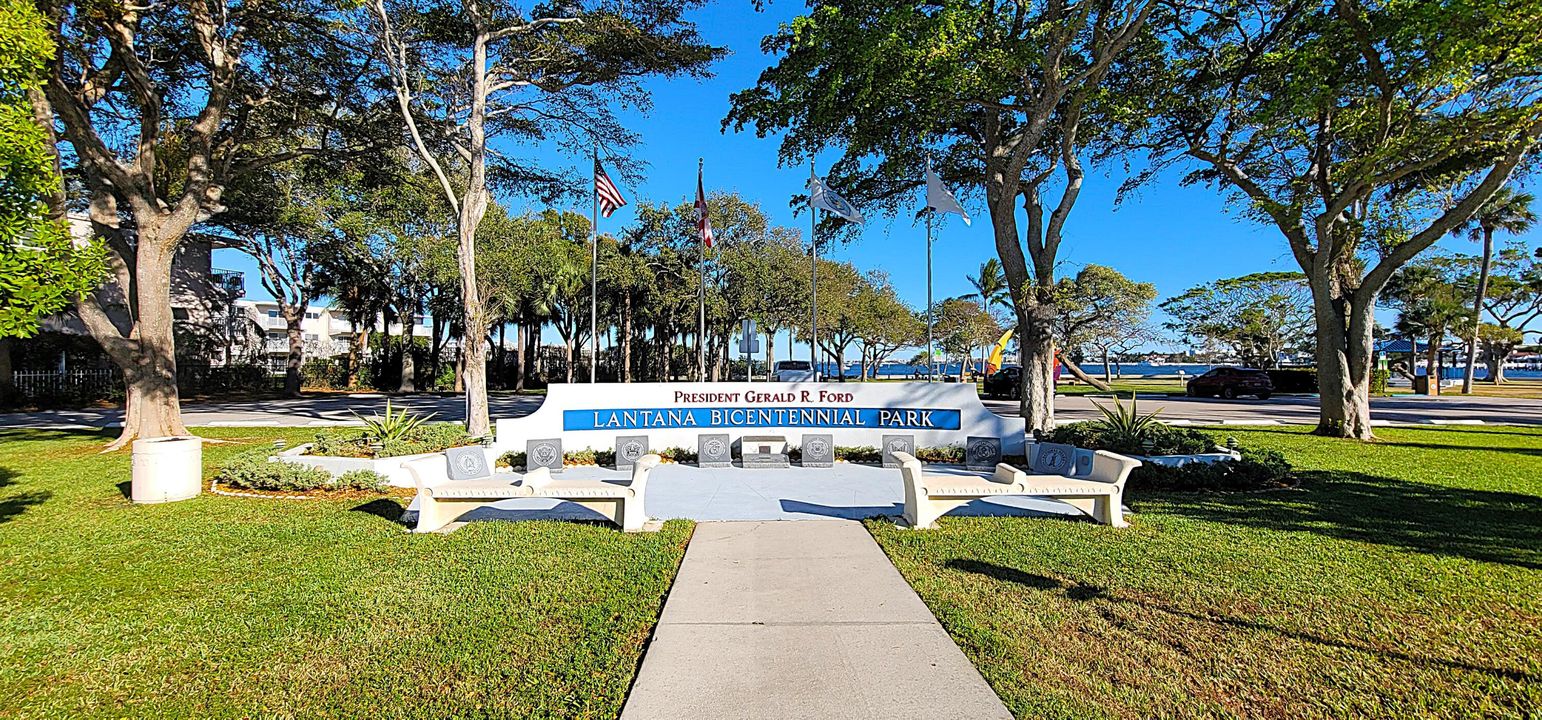 For Sale: $399,900 (2 beds, 2 baths, 1025 Square Feet)