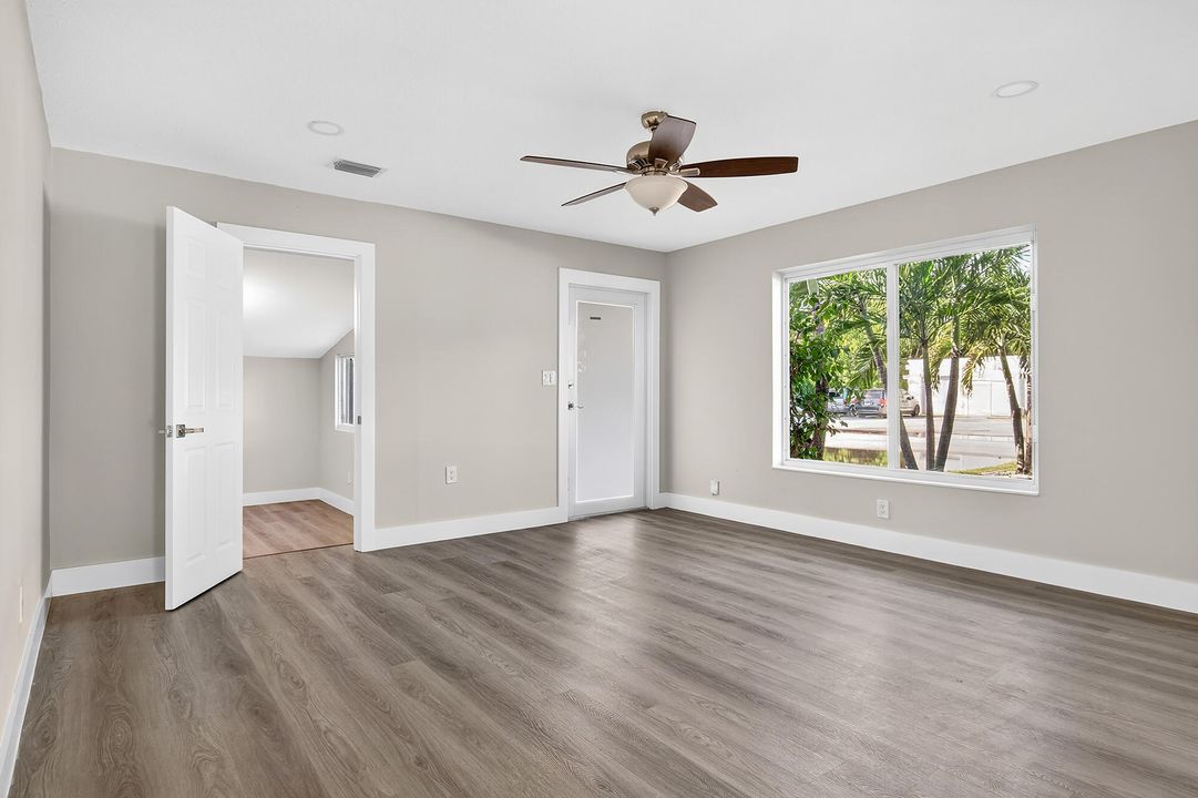 For Sale: $550,000 (4 beds, 3 baths, 1339 Square Feet)