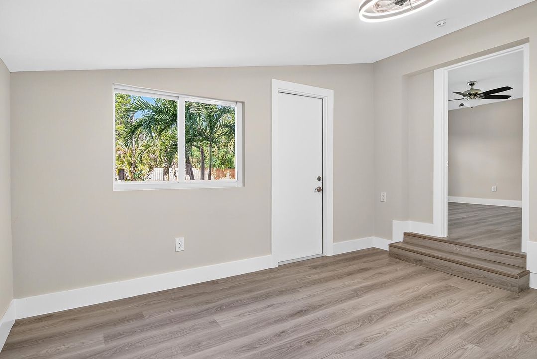 For Sale: $550,000 (4 beds, 3 baths, 1339 Square Feet)