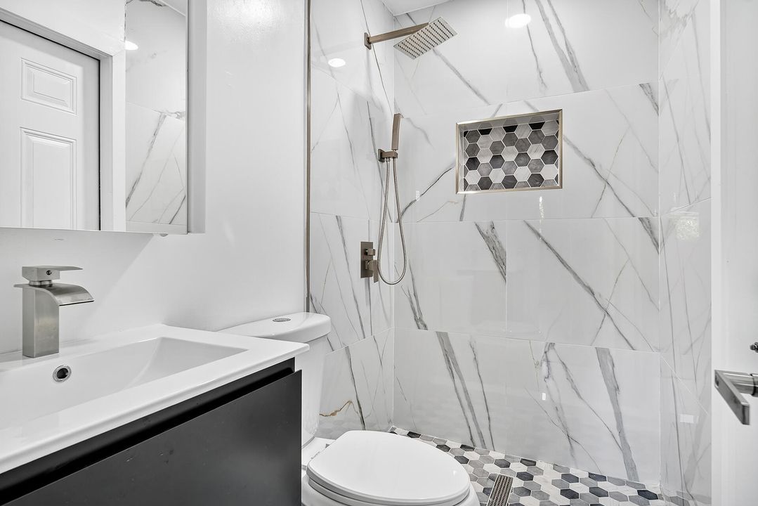 For Sale: $550,000 (4 beds, 3 baths, 1339 Square Feet)