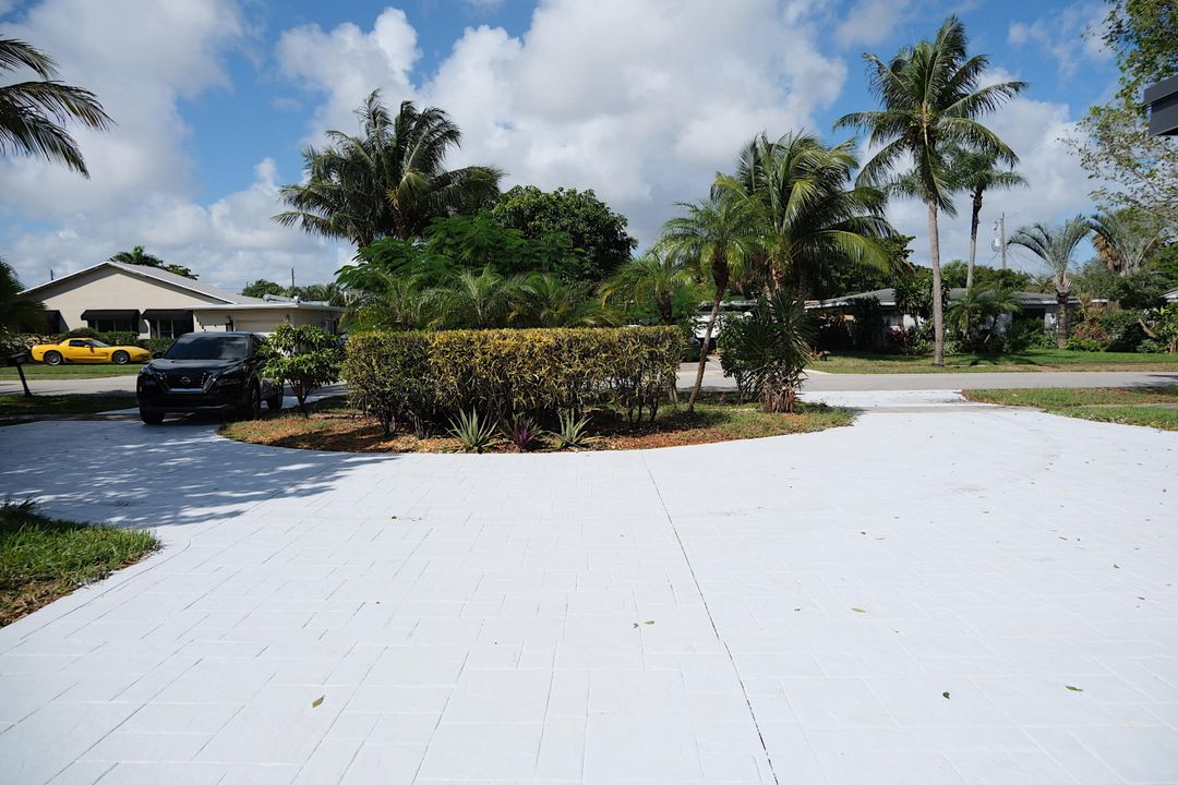 For Sale: $614,999 (3 beds, 2 baths, 1292 Square Feet)