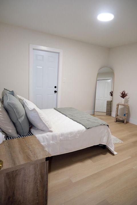 For Sale: $614,999 (3 beds, 2 baths, 1292 Square Feet)