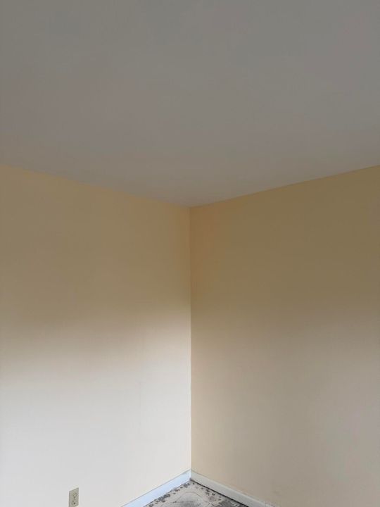 Active With Contract: $99,900 (2 beds, 2 baths, 896 Square Feet)