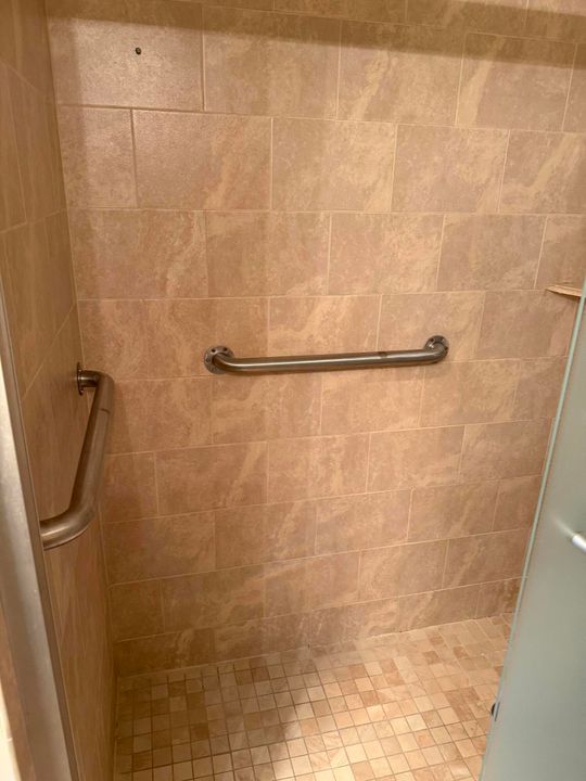 Active With Contract: $99,900 (2 beds, 2 baths, 896 Square Feet)