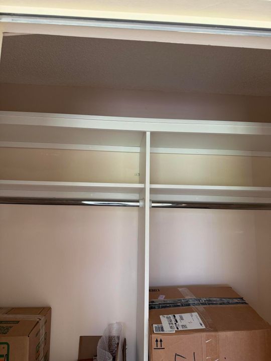 Active With Contract: $99,900 (2 beds, 2 baths, 896 Square Feet)