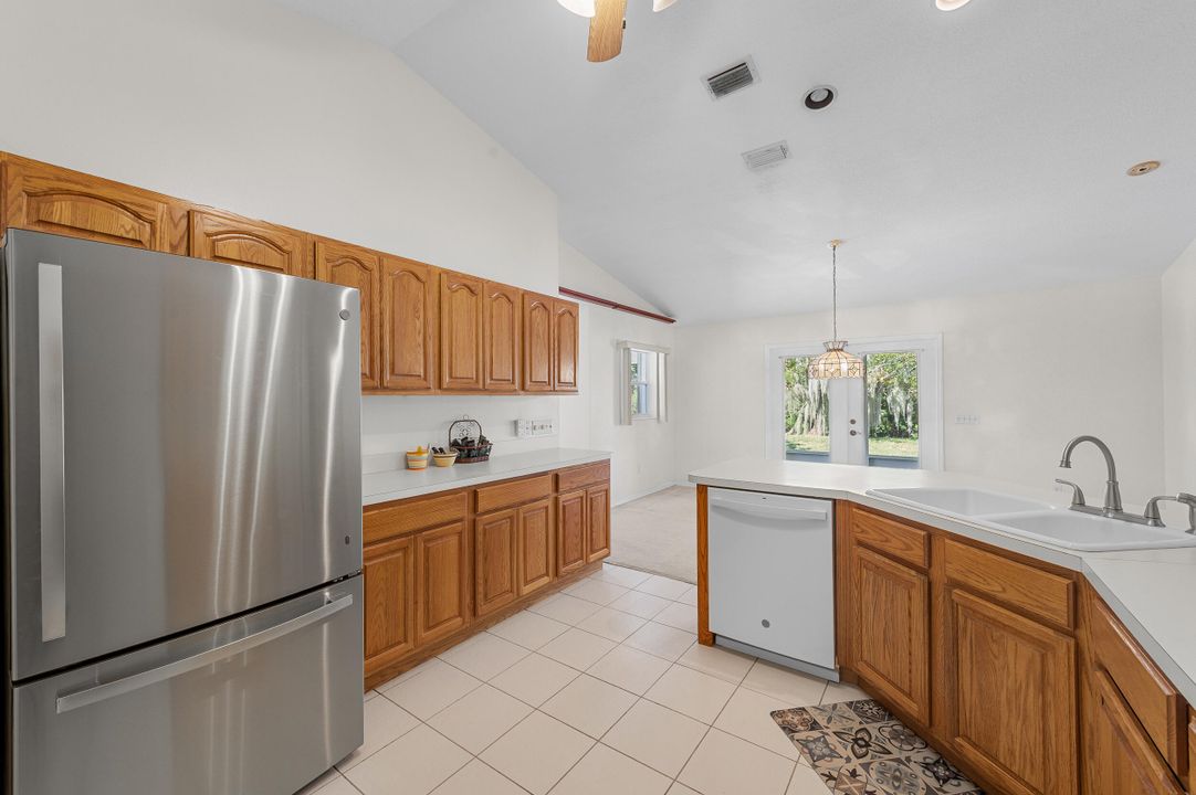 待售: $435,000 (3 贝兹, 2 浴室, 1996 平方英尺)