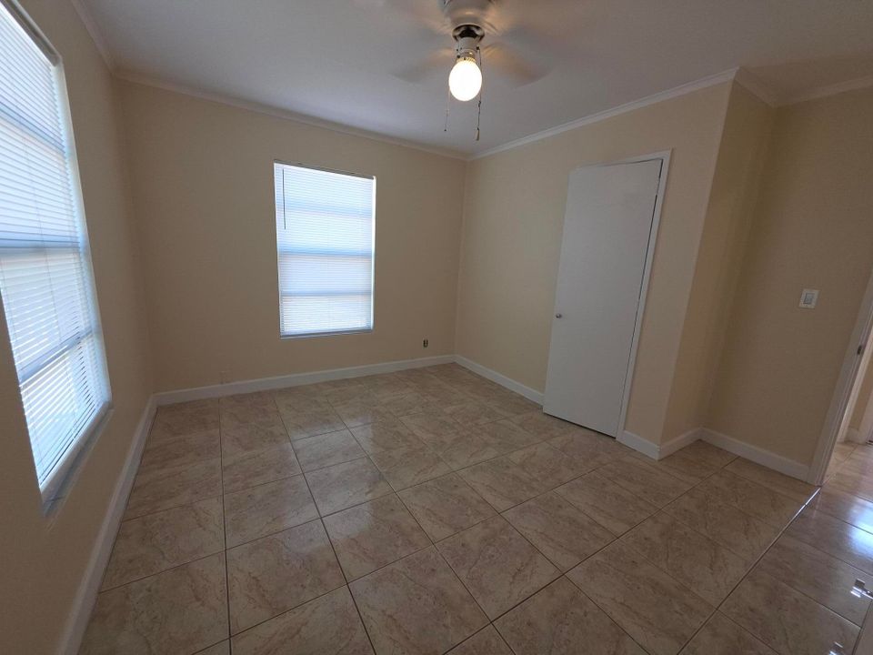 For Sale: $349,000 (3 beds, 1 baths, 850 Square Feet)