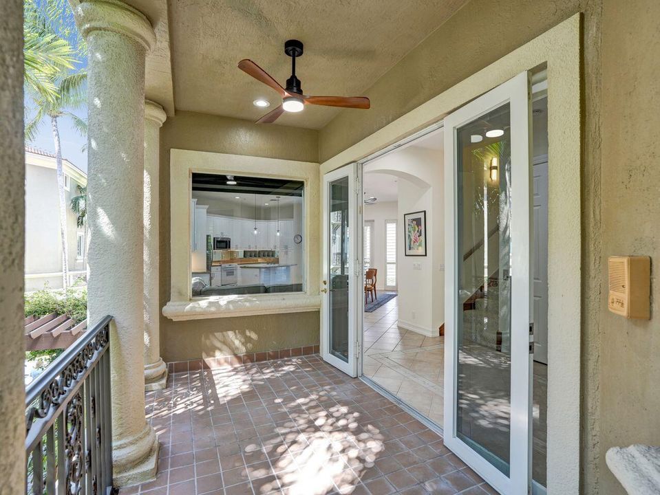 合同活跃: $1,450,000 (3 贝兹, 3 浴室, 2807 平方英尺)