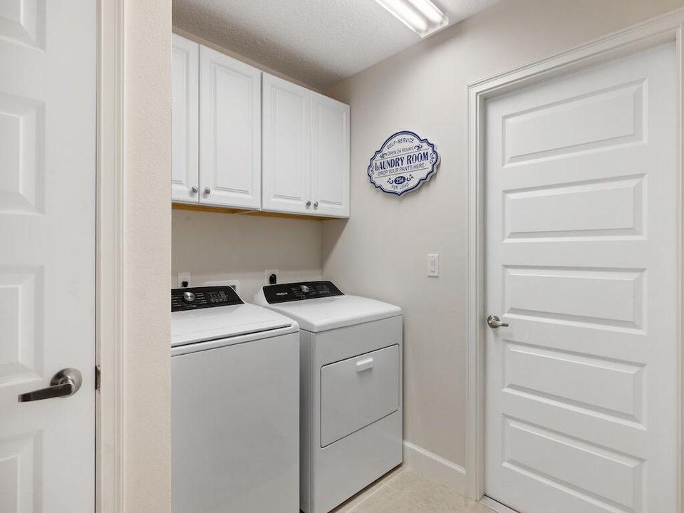 For Sale: $419,000 (4 beds, 2 baths, 2002 Square Feet)