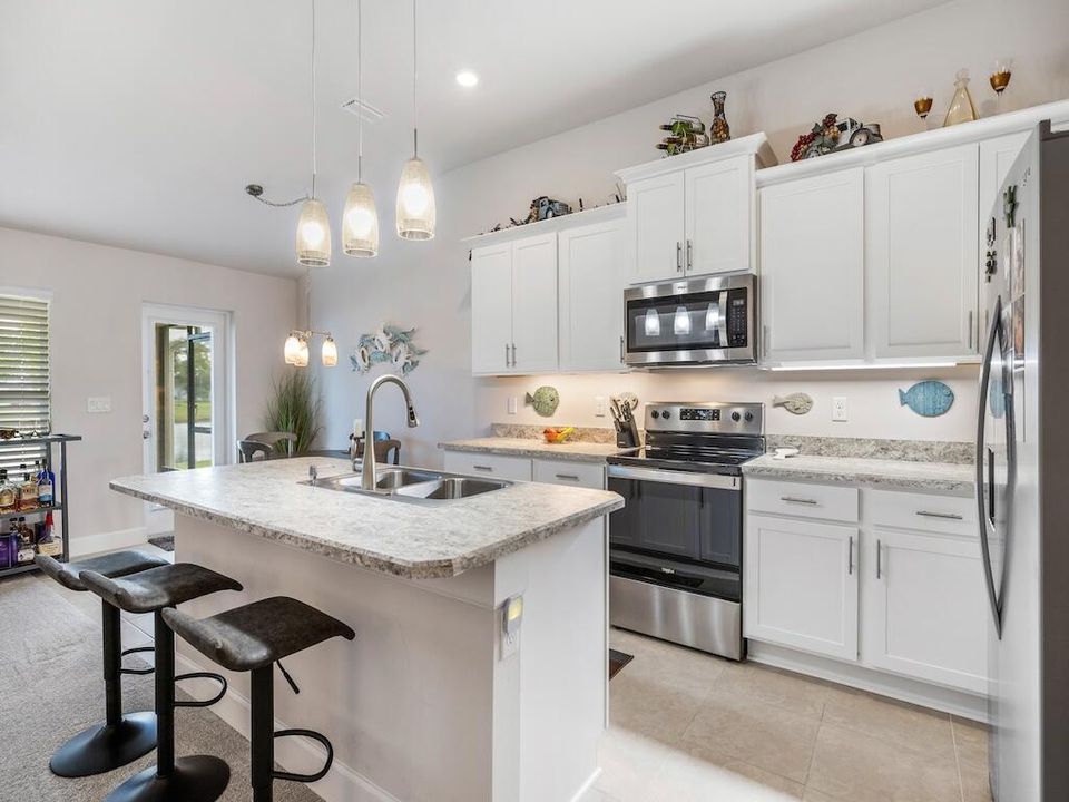 For Sale: $419,000 (4 beds, 2 baths, 2002 Square Feet)