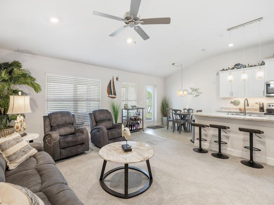 For Sale: $419,000 (4 beds, 2 baths, 2002 Square Feet)