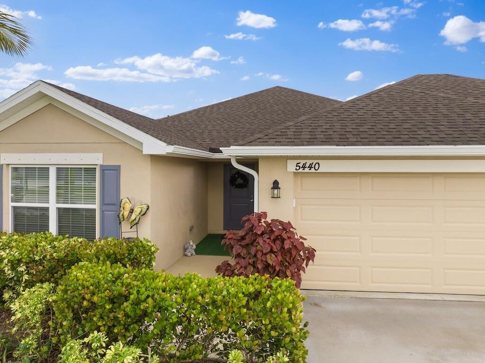 For Sale: $419,000 (4 beds, 2 baths, 2002 Square Feet)