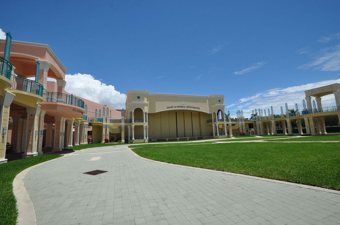 合同活跃: $1,699,000 (2 贝兹, 2 浴室, 1454 平方英尺)