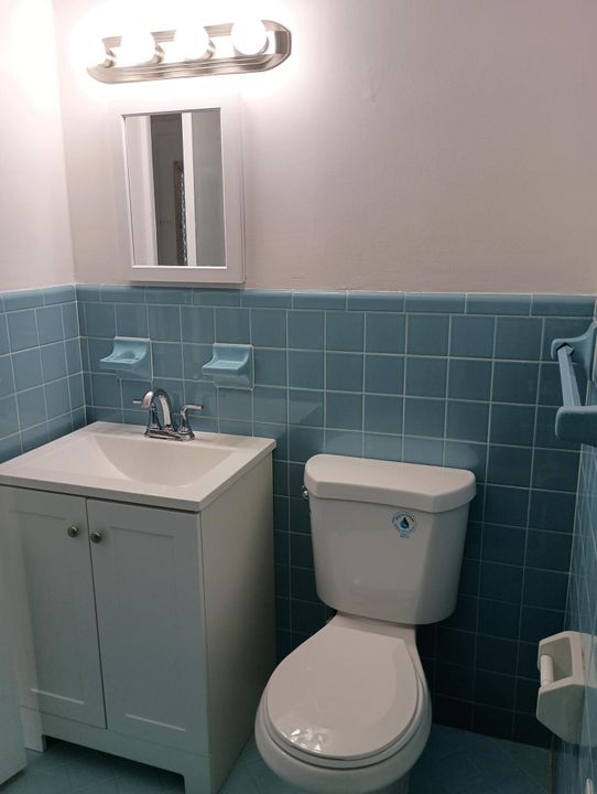 出租: $2,500 (3 贝兹, 2 浴室, 1410 平方英尺)