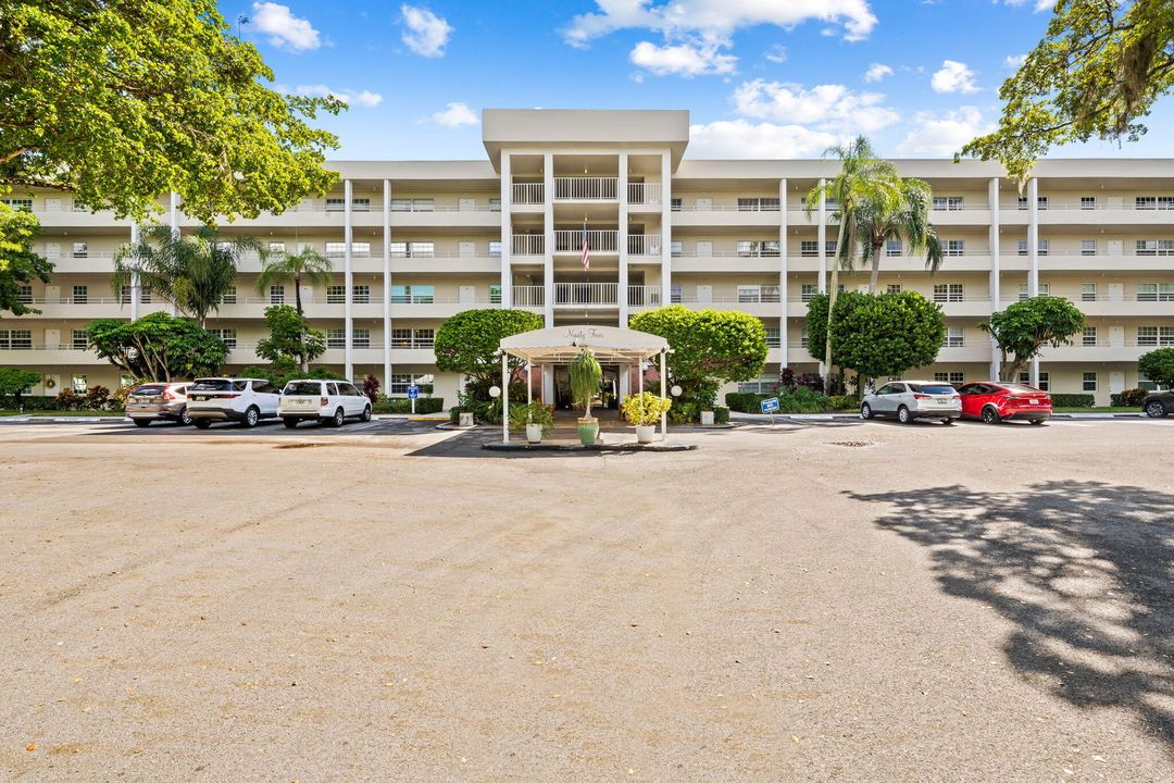 For Sale: $260,000 (2 beds, 2 baths, 1064 Square Feet)