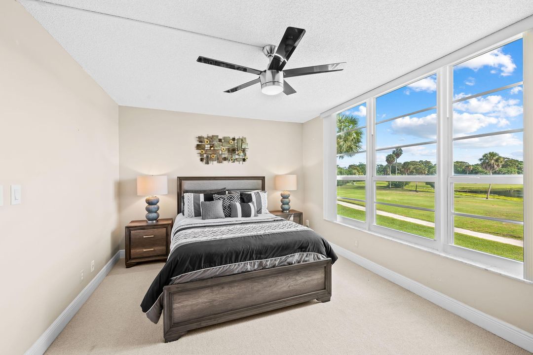 For Sale: $260,000 (2 beds, 2 baths, 1064 Square Feet)