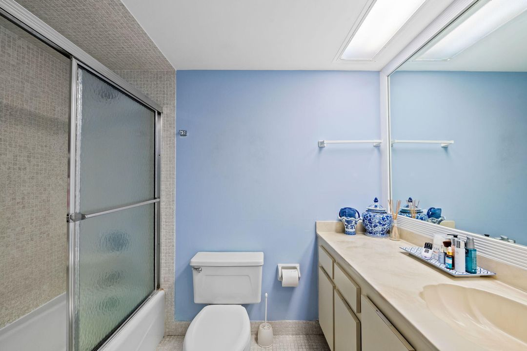 For Sale: $260,000 (2 beds, 2 baths, 1064 Square Feet)