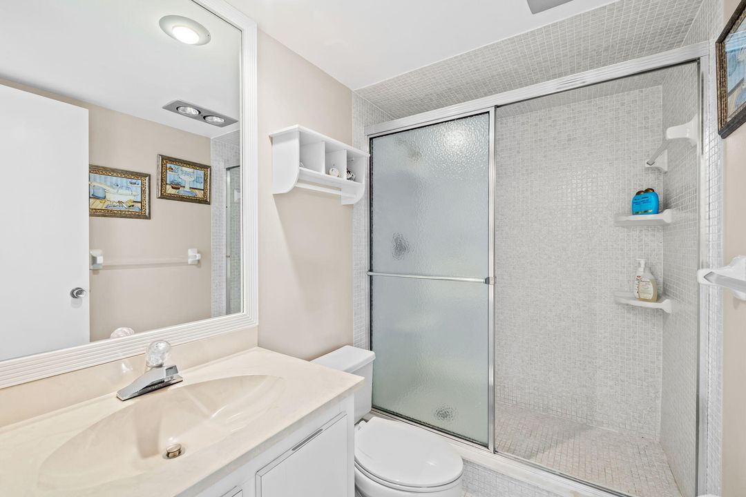 For Sale: $260,000 (2 beds, 2 baths, 1064 Square Feet)