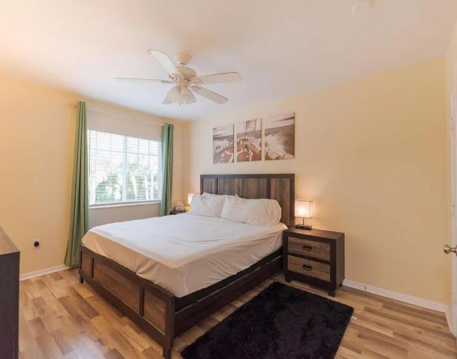 For Sale: $255,000 (1 beds, 1 baths, 863 Square Feet)