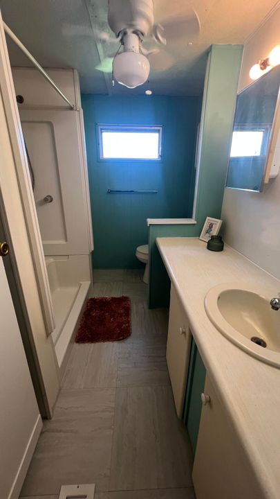 For Rent: $1,600 (2 beds, 1 baths, 672 Square Feet)