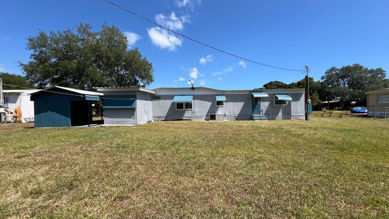 For Rent: $1,600 (2 beds, 1 baths, 672 Square Feet)